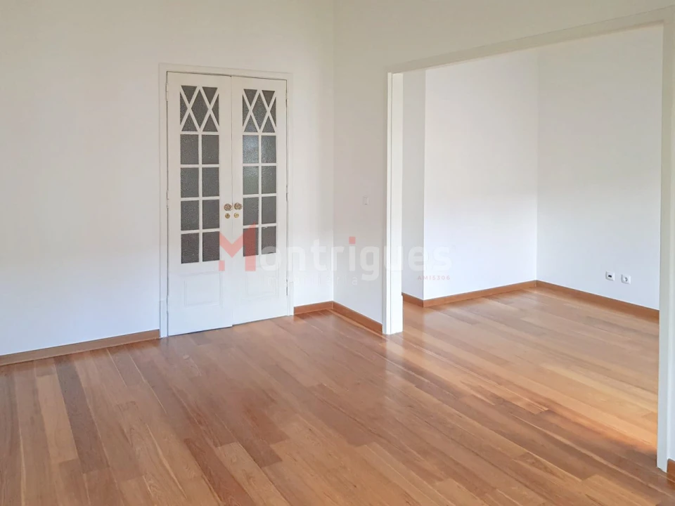Apartamento T4 para Arrendamento em Avenidas Novas Foto 23