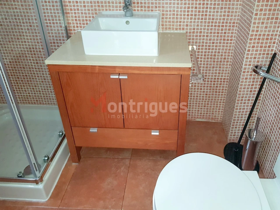 Apartamento T4 para Arrendamento em Avenidas Novas Foto 27