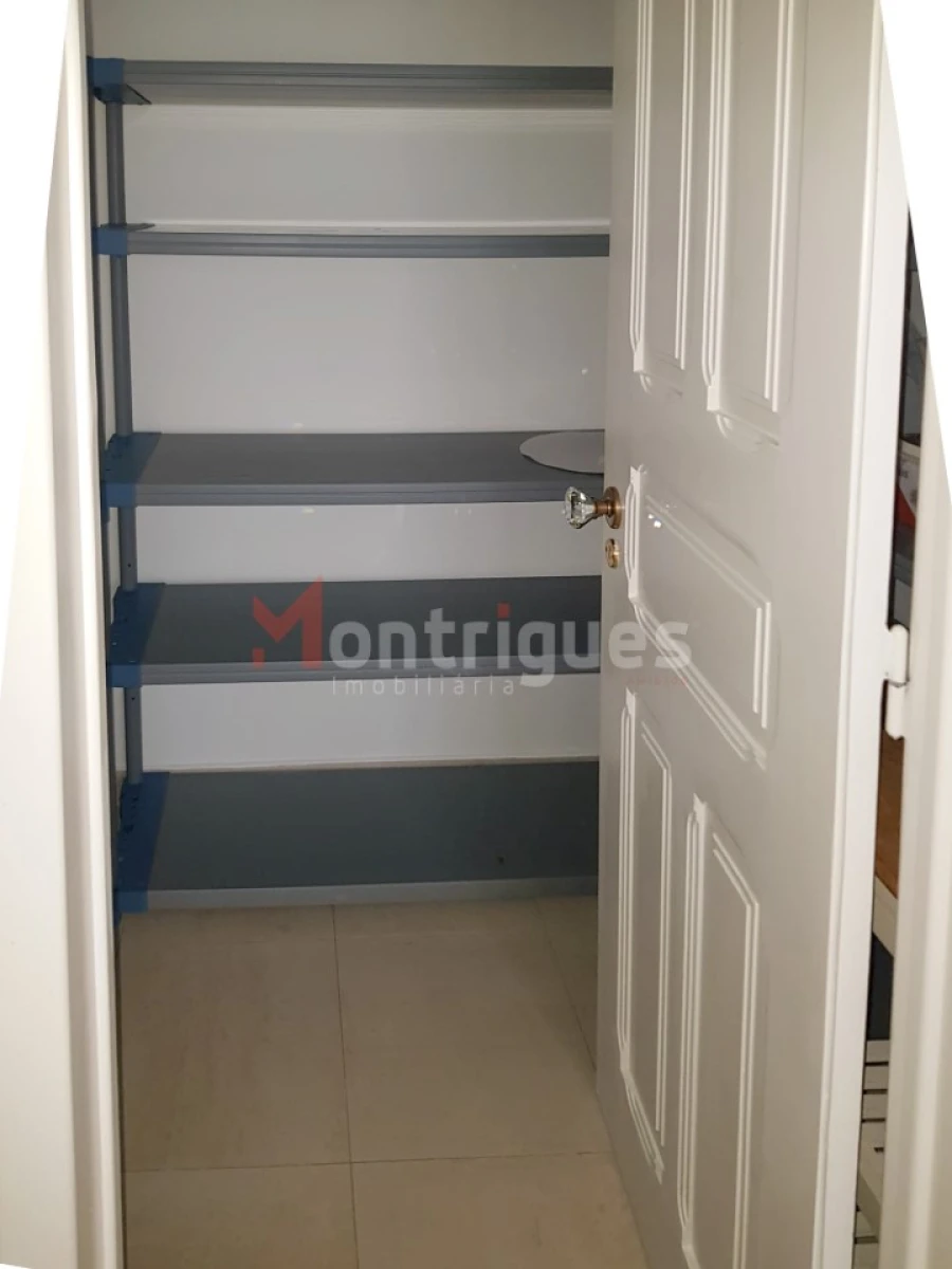 Apartamento T4 para Arrendamento em Avenidas Novas Foto 9
