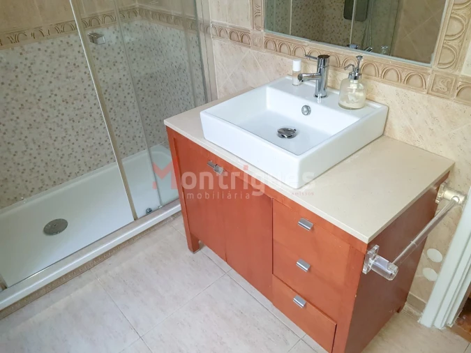 Apartamento T4 para Arrendamento em Avenidas Novas Foto 16