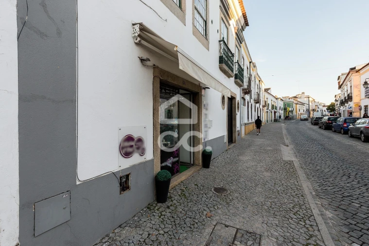 Negócio para Venda em Évora (São Mamede, Sé, São Pedro e Santo Antão)