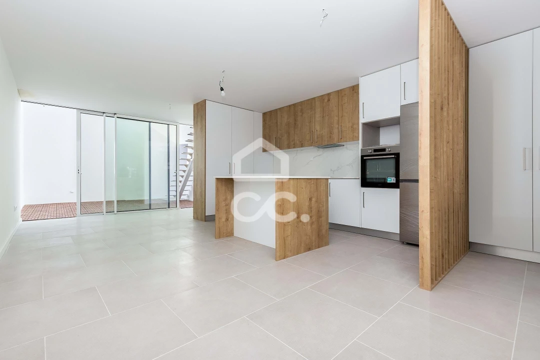 Moradia T2 para Venda em Ciborro Foto 11