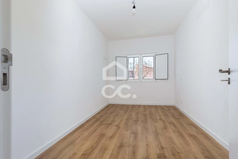 Moradia T2 para Venda em Ciborro Foto 9