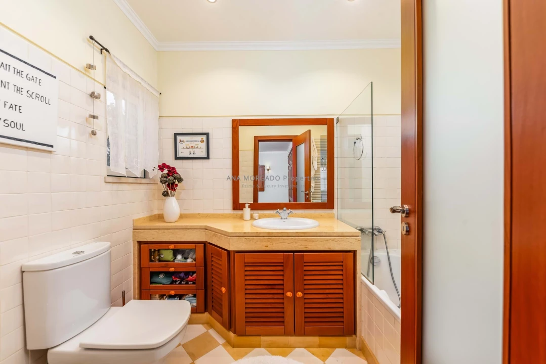 Moradia T4 para Venda em Agualva e Mira-Sintra Foto 31