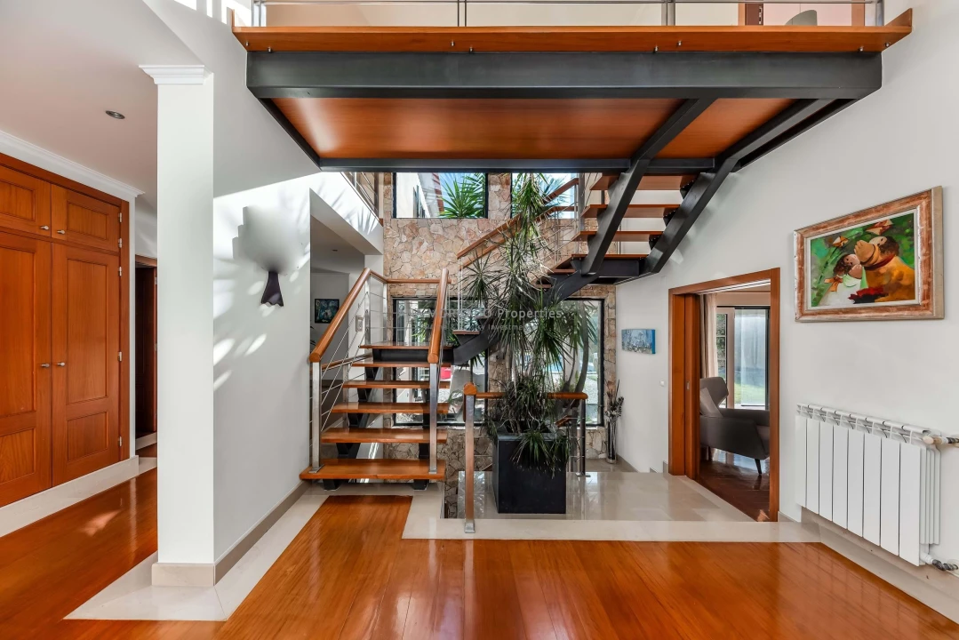 Moradia T4 para Venda em Agualva e Mira-Sintra Foto 1