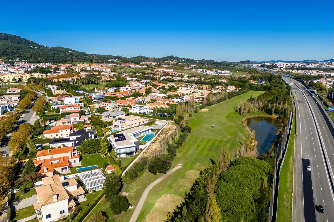 Moradia T4 para Venda em Agualva e Mira-Sintra Foto 90