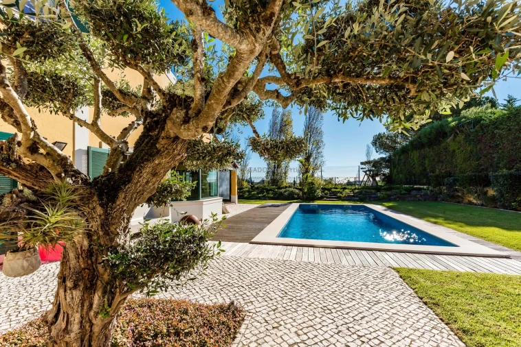 Moradia T4 para Venda em Agualva e Mira-Sintra Foto 27