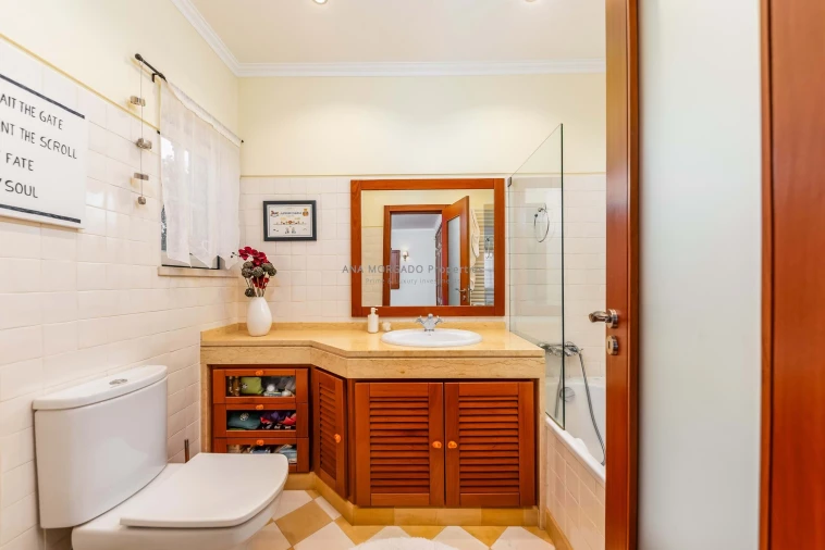 Moradia T4 para Venda em Agualva e Mira-Sintra Foto 31