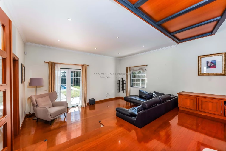 Moradia T4 para Venda em Agualva e Mira-Sintra Foto 16