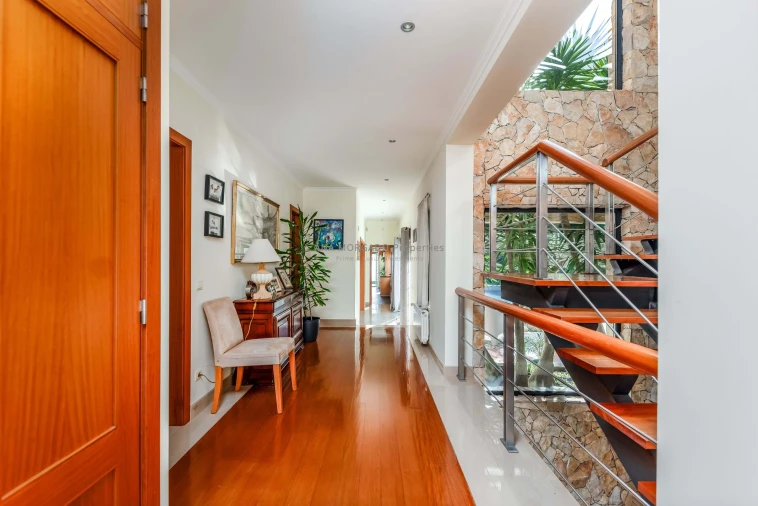 Moradia T4 para Venda em Agualva e Mira-Sintra Foto 11