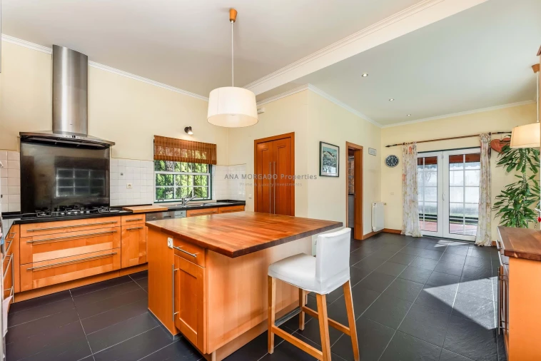 Moradia T4 para Venda em Agualva e Mira-Sintra Foto 39