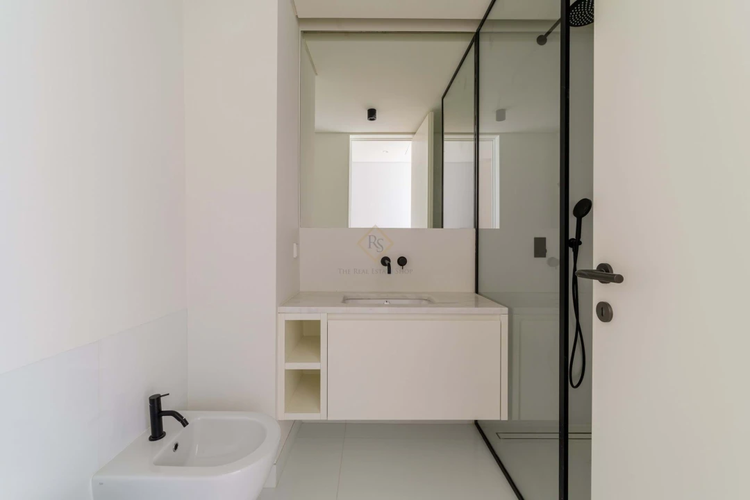 Apartamento T4 para Arrendamento em Santo António Foto 26