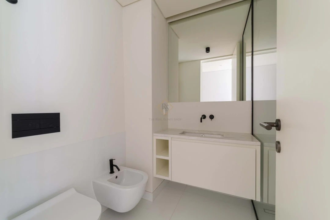 Apartamento T4 para Arrendamento em Santo António Foto 27