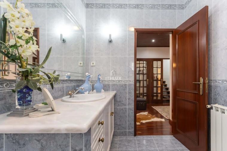 Moradia T4 para Venda em Benavente Foto 30