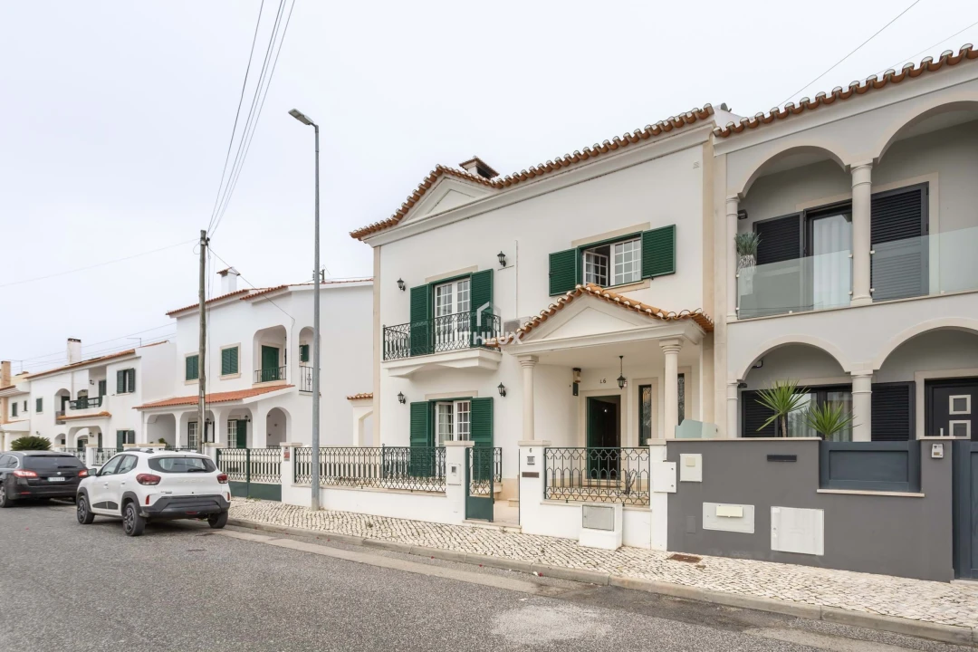 Moradia T4 para Venda em Benavente Foto 1