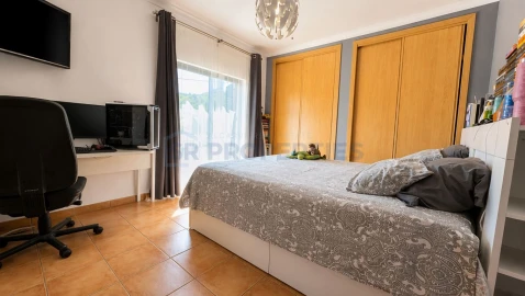 Moradia T2 para Venda em Loule (São Sebastião)