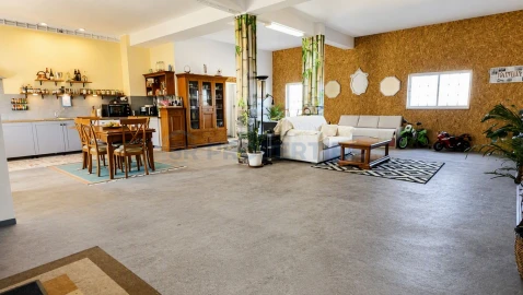 Moradia T2 para Venda em Loule (São Sebastião)