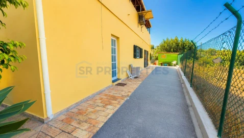 Moradia T2 para Venda em Loule (São Sebastião)