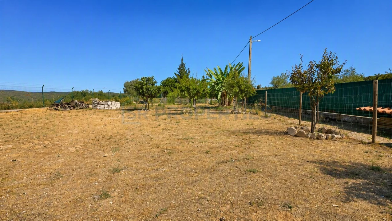 Moradia T2 para Venda em Loule (São Sebastião) Foto 46