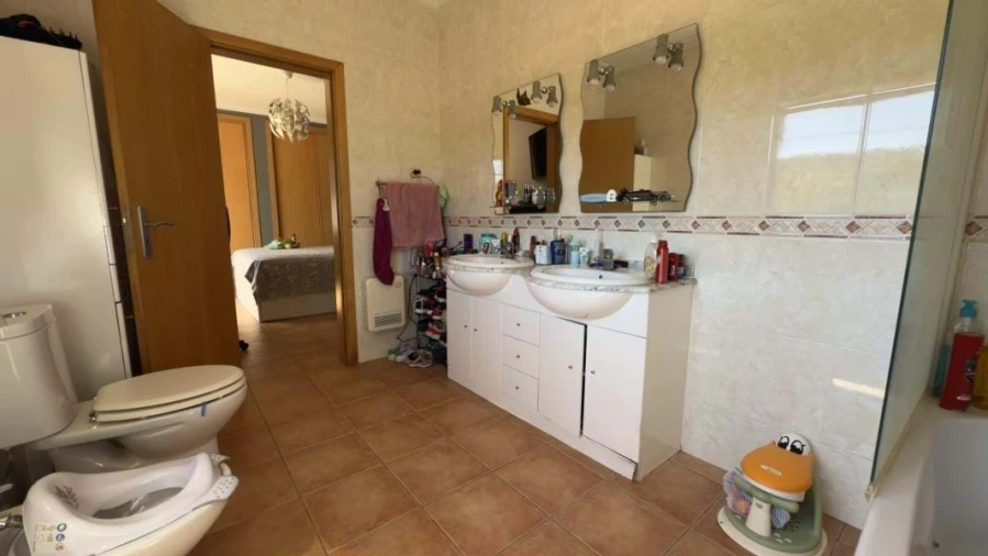 Moradia T2 para Venda em Loule (São Sebastião) Foto 48