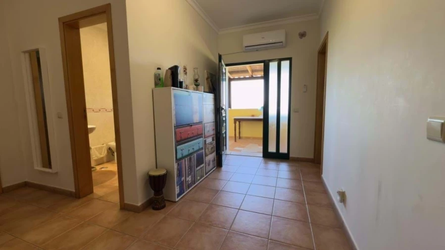 Moradia T2 para Venda em Loule (São Sebastião) Foto 13