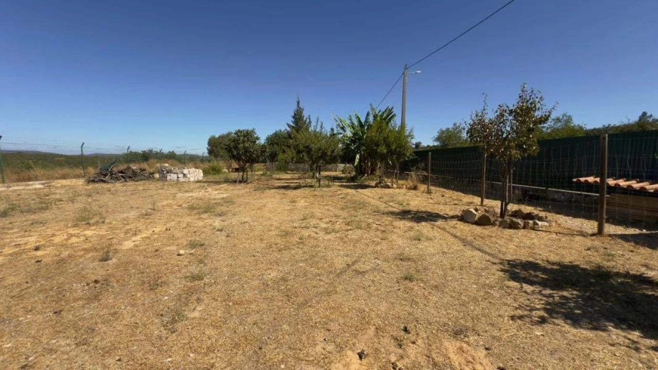 Moradia T2 para Venda em Loule (São Sebastião) Foto 51