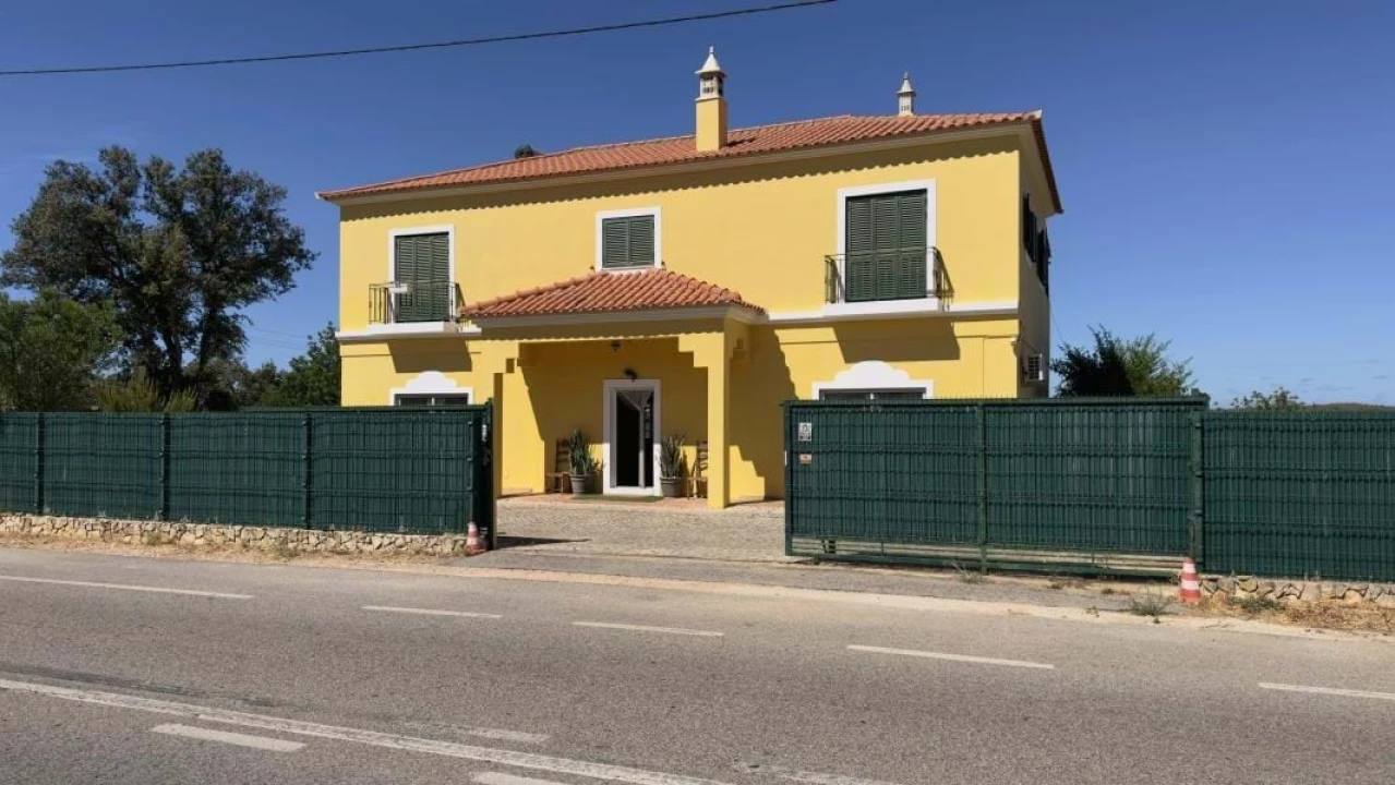 Moradia T2 para Venda em Loule (São Sebastião) Foto 6