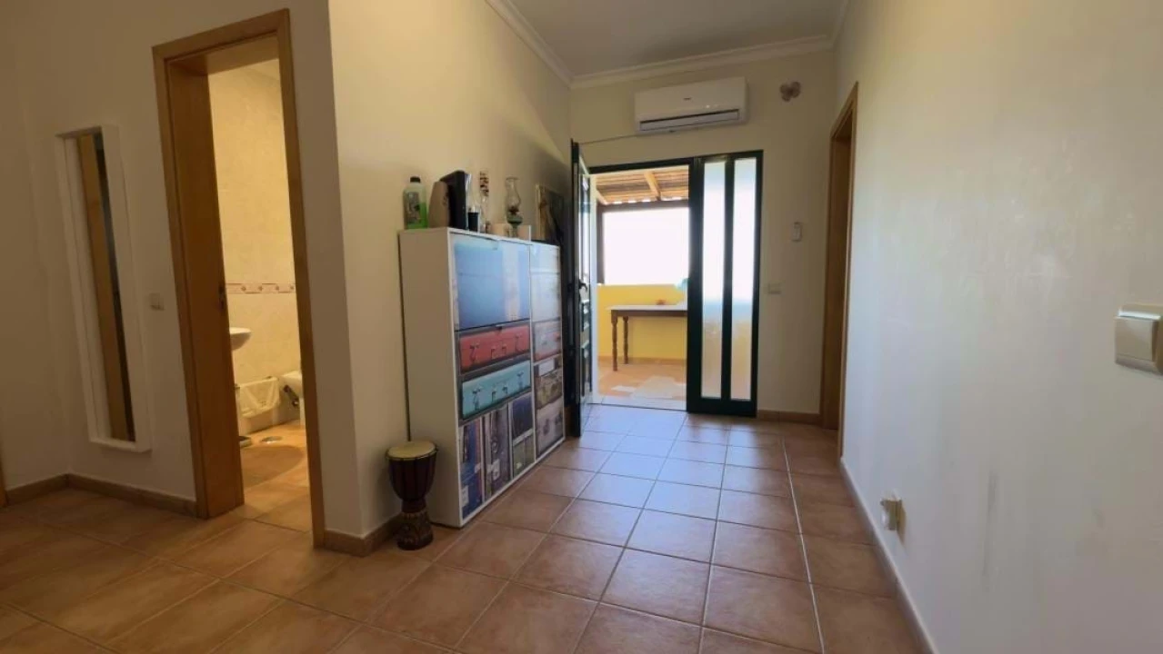 Moradia T2 para Venda em Loule (São Sebastião) Foto 13