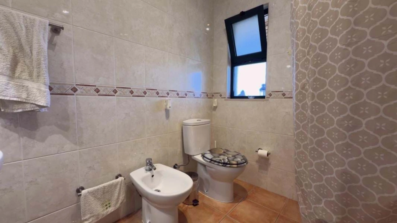 Moradia T2 para Venda em Loule (São Sebastião) Foto 56