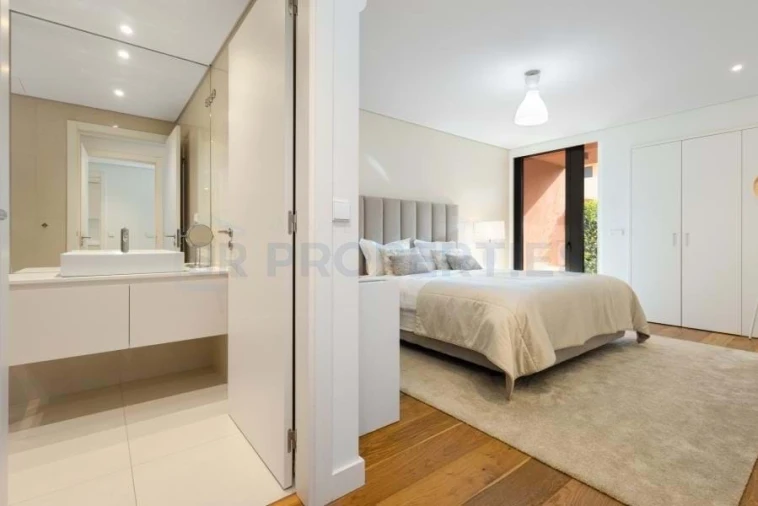 Apartamento T1 para Venda em Quarteira Foto 8