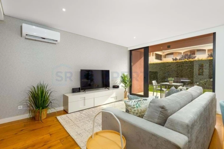 Apartamento T1 para Venda em Quarteira Foto 9