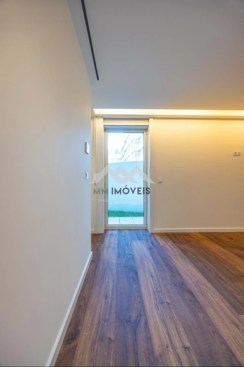 Apartamento T1 para Venda em Paranhos