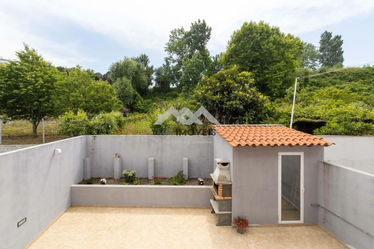 Terreno para Venda em Rio Tinto Foto 43