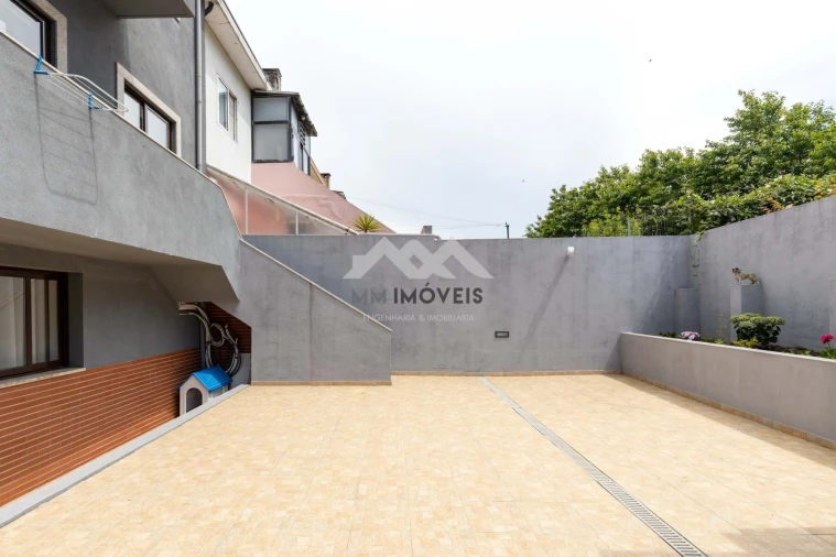 Terreno para Venda em Rio Tinto Foto 22