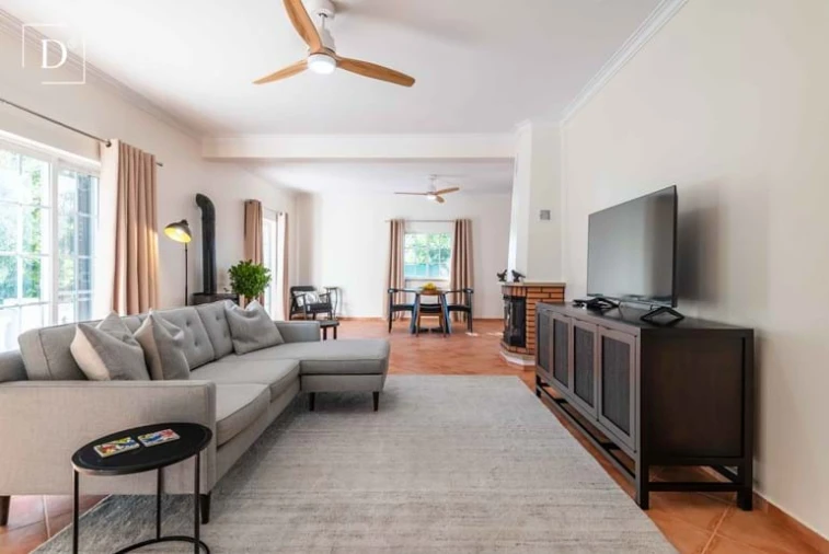 Moradia T5 para Venda em Olhão Foto 3