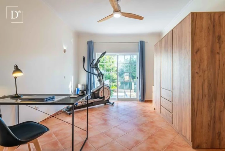 Moradia T5 para Venda em Olhão Foto 17