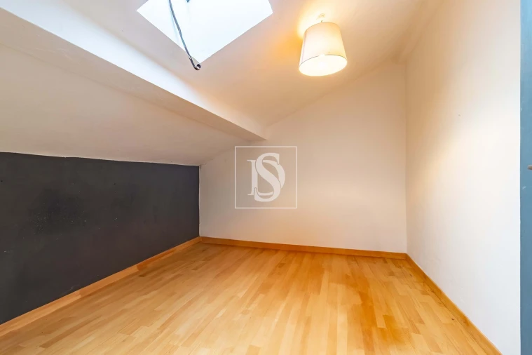 Apartamento T4 para Venda em Santo Antonio dos Olivais Foto 19