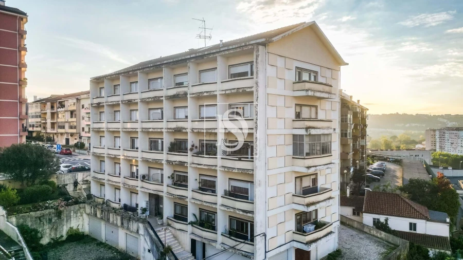 Apartamento T4 para Venda em Santo Antonio dos Olivais Foto 7