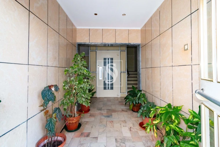 Apartamento T4 para Venda em Santo Antonio dos Olivais Foto 10