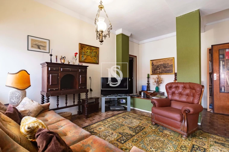 Apartamento T4 para Venda em Santo Antonio dos Olivais Foto 12