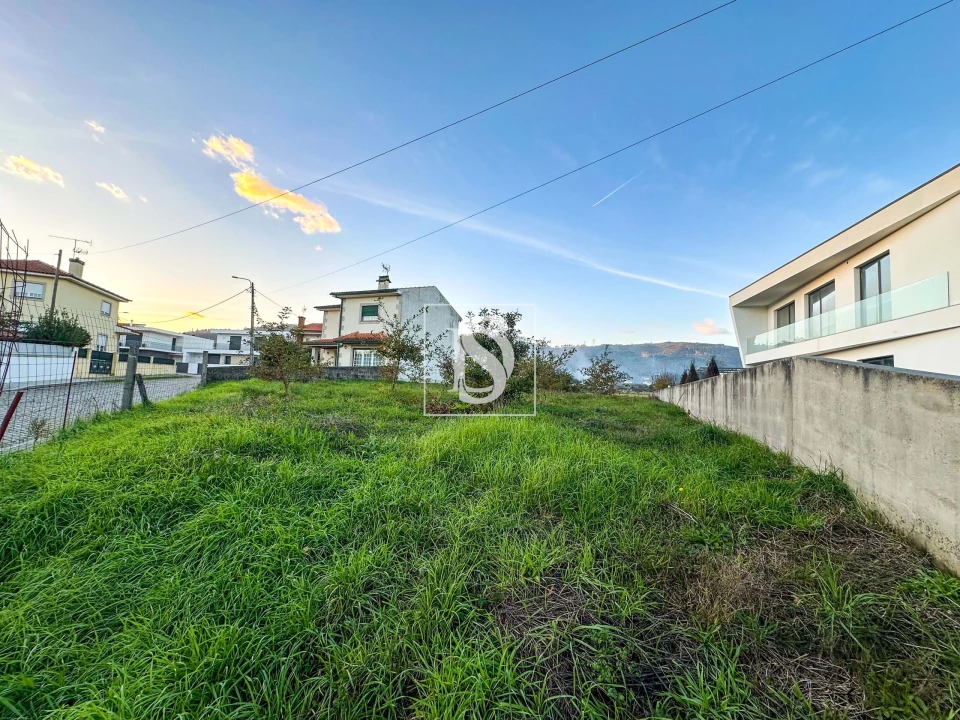 Terreno para Venda em Balugães Foto 4