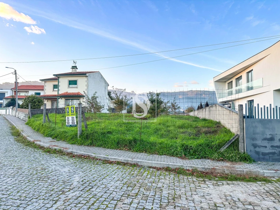 Terreno para Venda em Balugães Foto 2