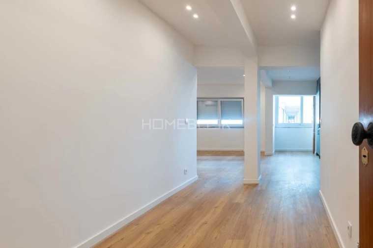 Apartamento T1 para Venda em Costa da Caparica Foto 2