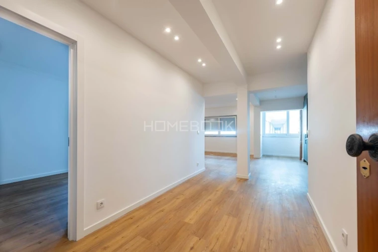 Apartamento T1 para Venda em Costa da Caparica Foto 5