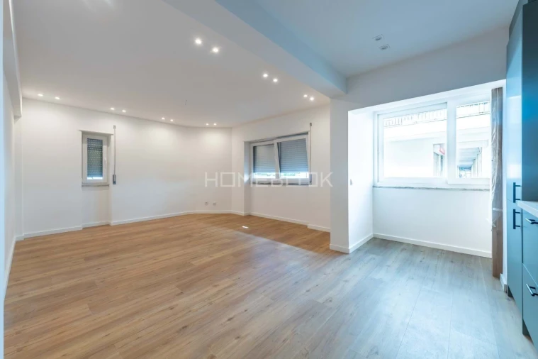 Apartamento T1 para Venda em Costa da Caparica Foto 7