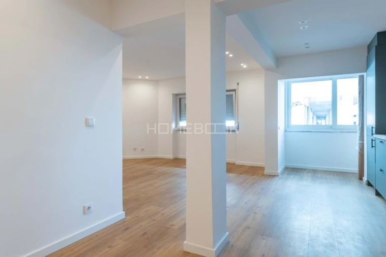 Apartamento T1 para Venda em Costa da Caparica Foto 6