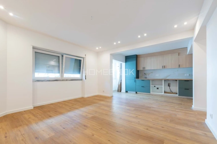 Apartamento T1 para Venda em Costa da Caparica Foto 8