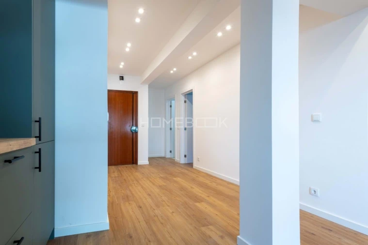 Apartamento T1 para Venda em Costa da Caparica Foto 11