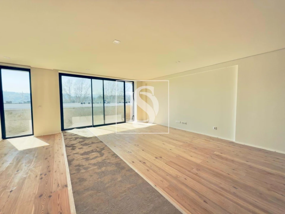 Apartamento T2 para Venda em Creixomil Foto 2