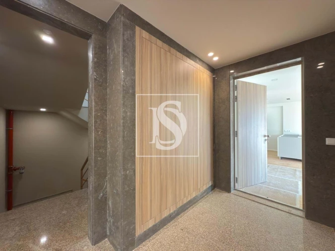 Apartamento T2 para Venda em Creixomil Foto 8